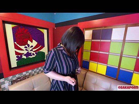 ❤️ Ang Hapon nga cutie nga adunay dagkong mga suso nag-masturbate sa mga dulaan sa sekso ug adunay orgasm. Naghisgot siya sa usa ka interbyu bahin sa iyang kasinatian sa fucking. Dako nga tits ug balhiboon puki nag-agulo nga kusog. Osakaporn ️ Porn video sa amon ❤