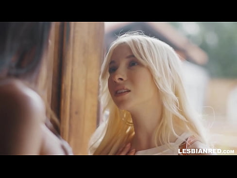 ❤️ Ang babaye mipauli pipila ka bulan ang milabay ug mikaon sa puki sa iyang stepmom ️ Porn video sa amon ❤